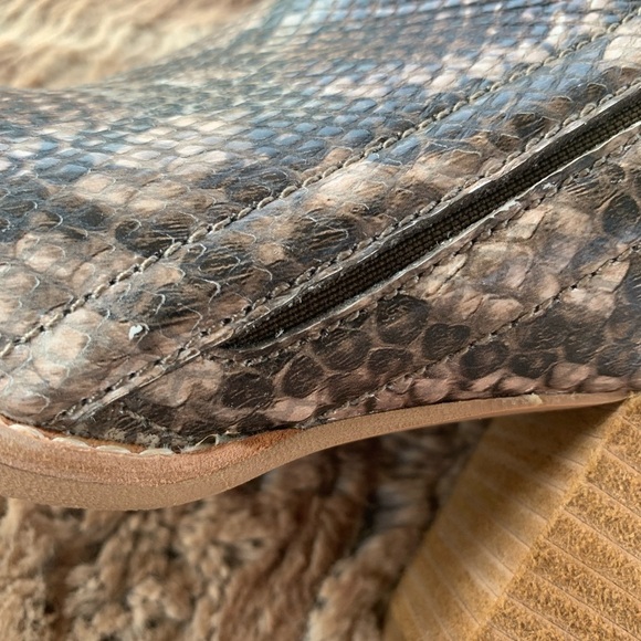 Jeffrey Campbell Rowlan Bootie Taupe Snakeskin - Picture 9 of 13